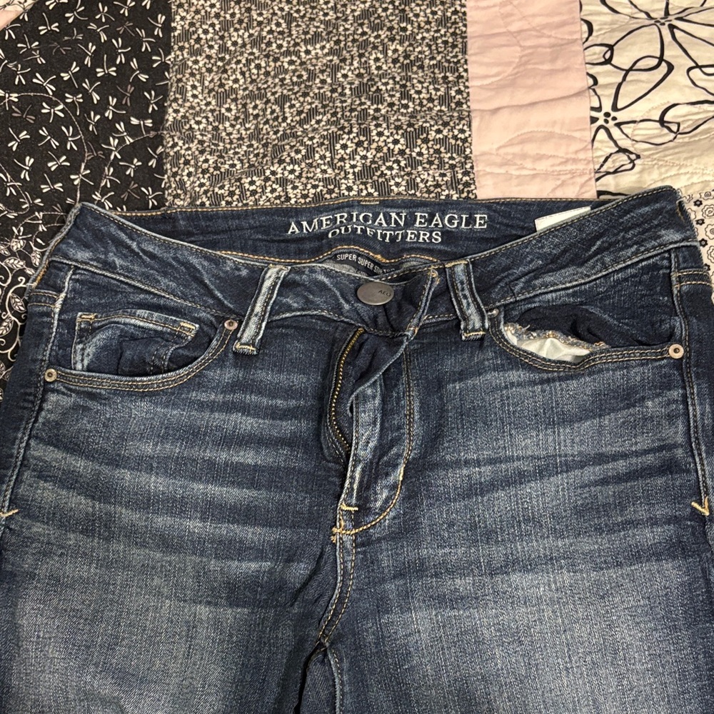 American Eagle Outfitters Women's Skinny Jeans in Dark Blue Wash